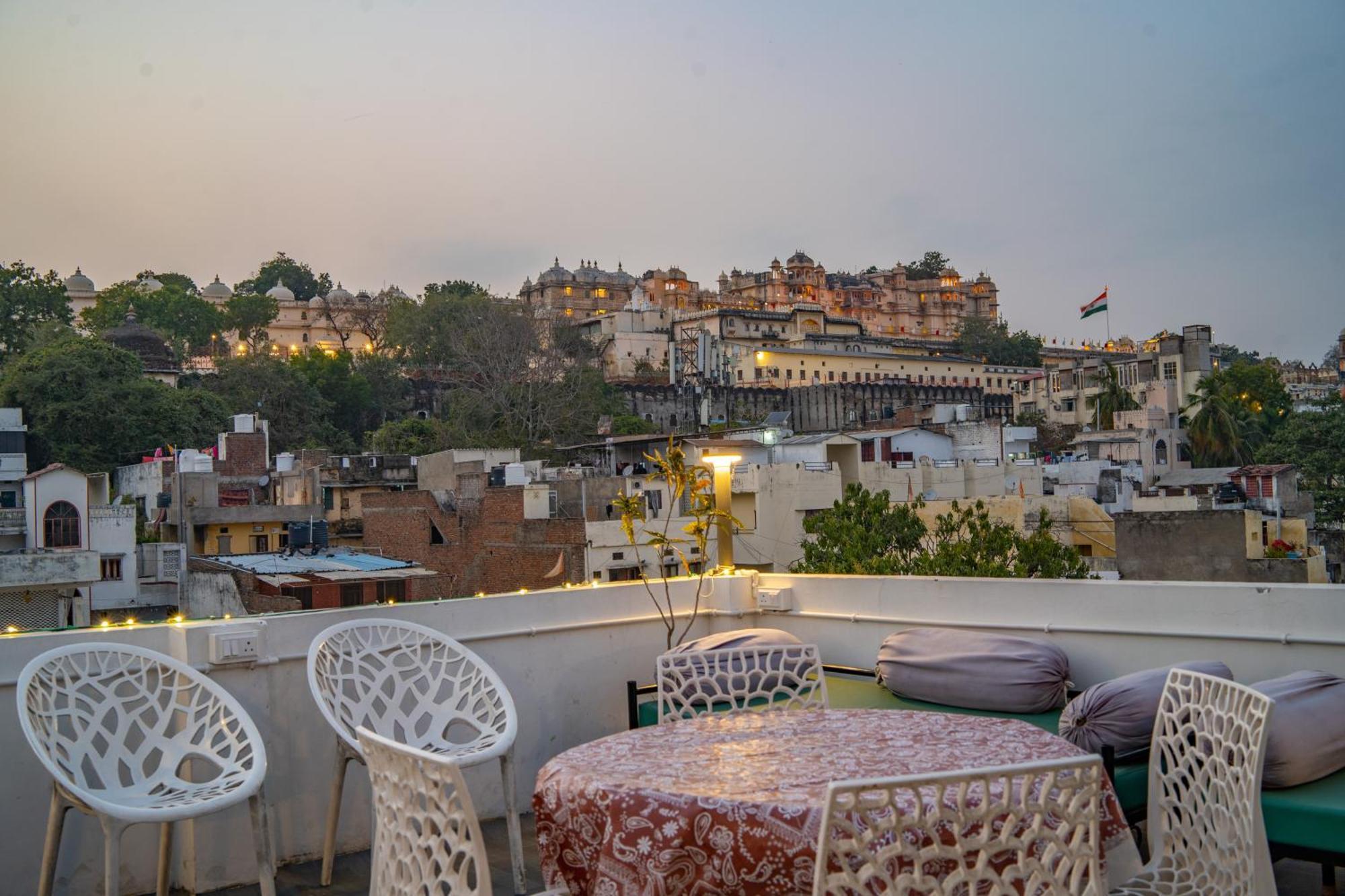Footprint Hostel أُودايبور المظهر الخارجي الصورة
